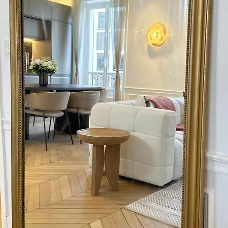 Appartamento 1558 Monceau Luxurious Paradise Retreat Parigi
