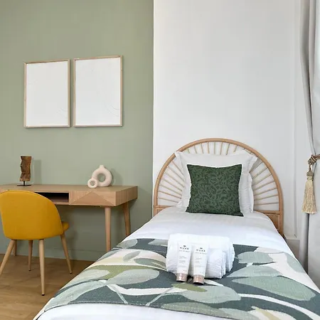 Appartamento 1558 Monceau Luxurious Paradise Retreat Parigi