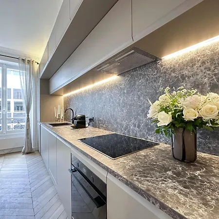 Appartamento 1558 Monceau Luxurious Paradise Retreat